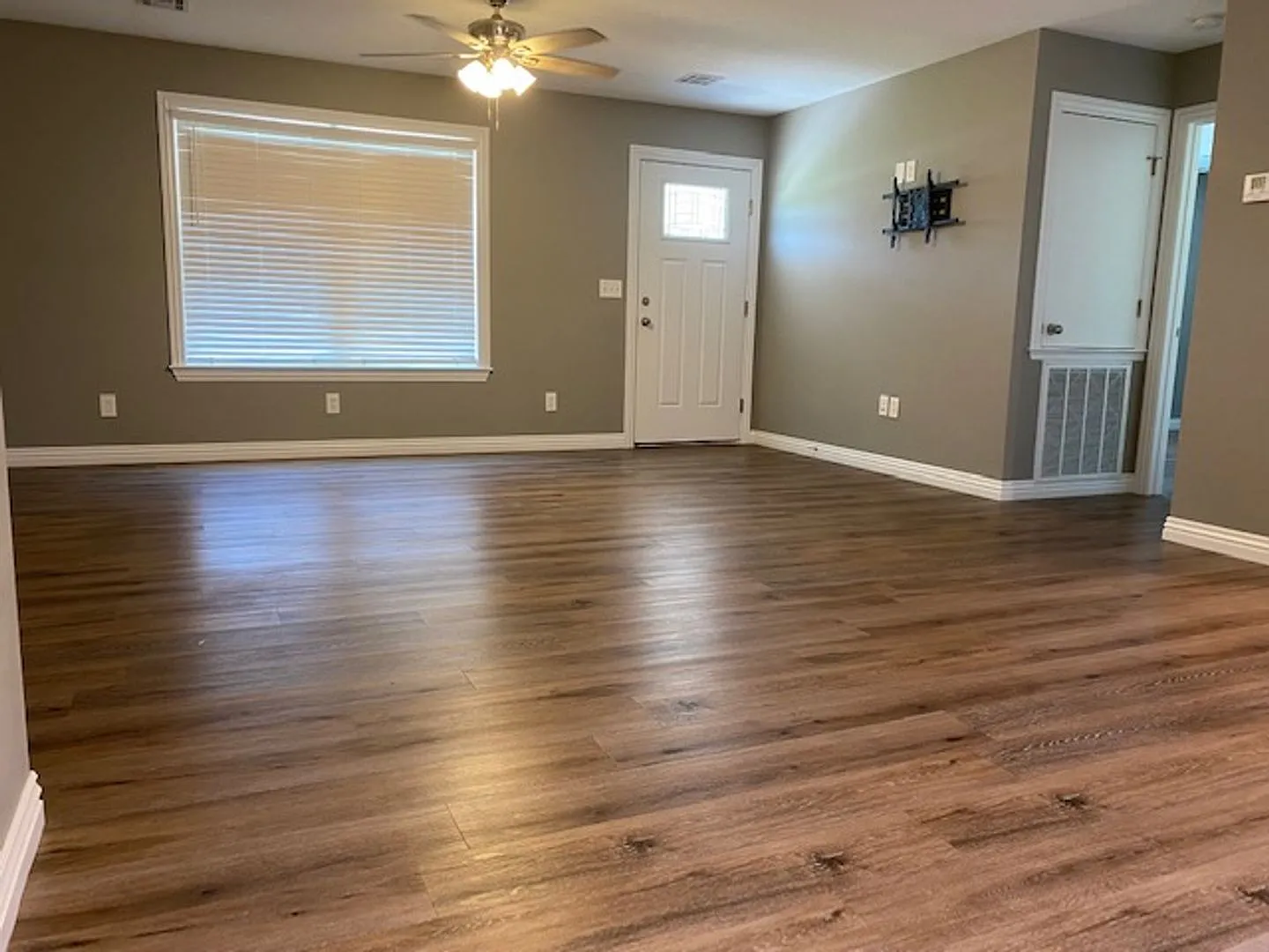 Beautiful Country Home For Lease! — Photo 2