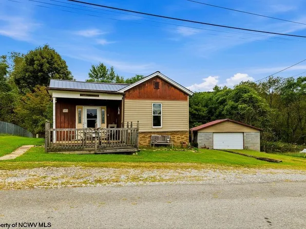 163 Sunburst Dr, Clarksburg, WV 26301