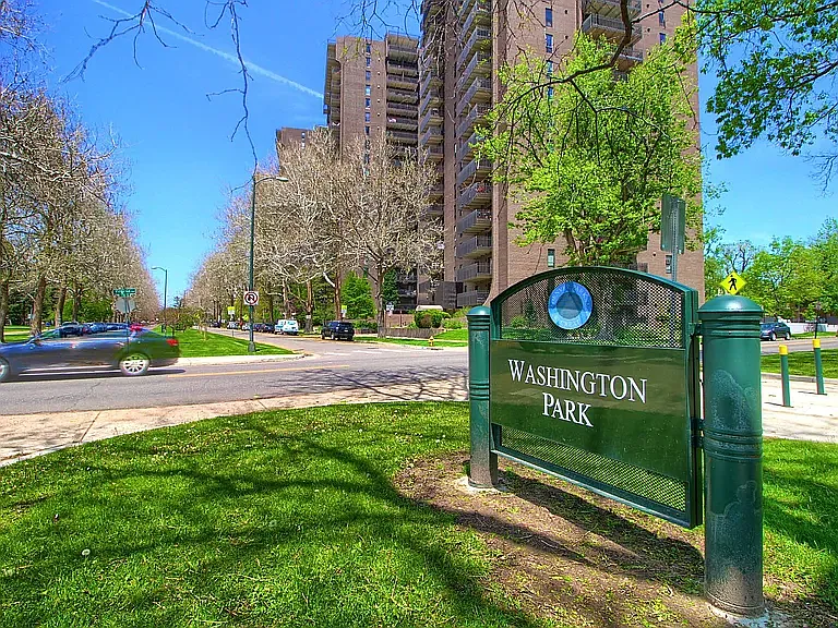480 S Marion Pkwy #402 — Photo 21