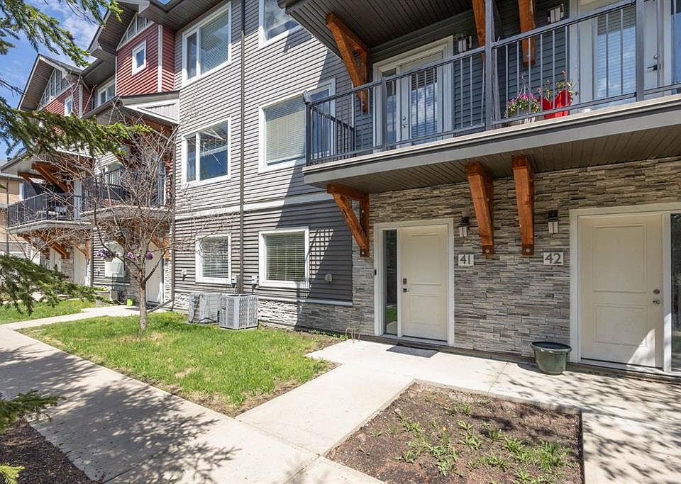 1st image of 141 NW Fontaine Cres #41