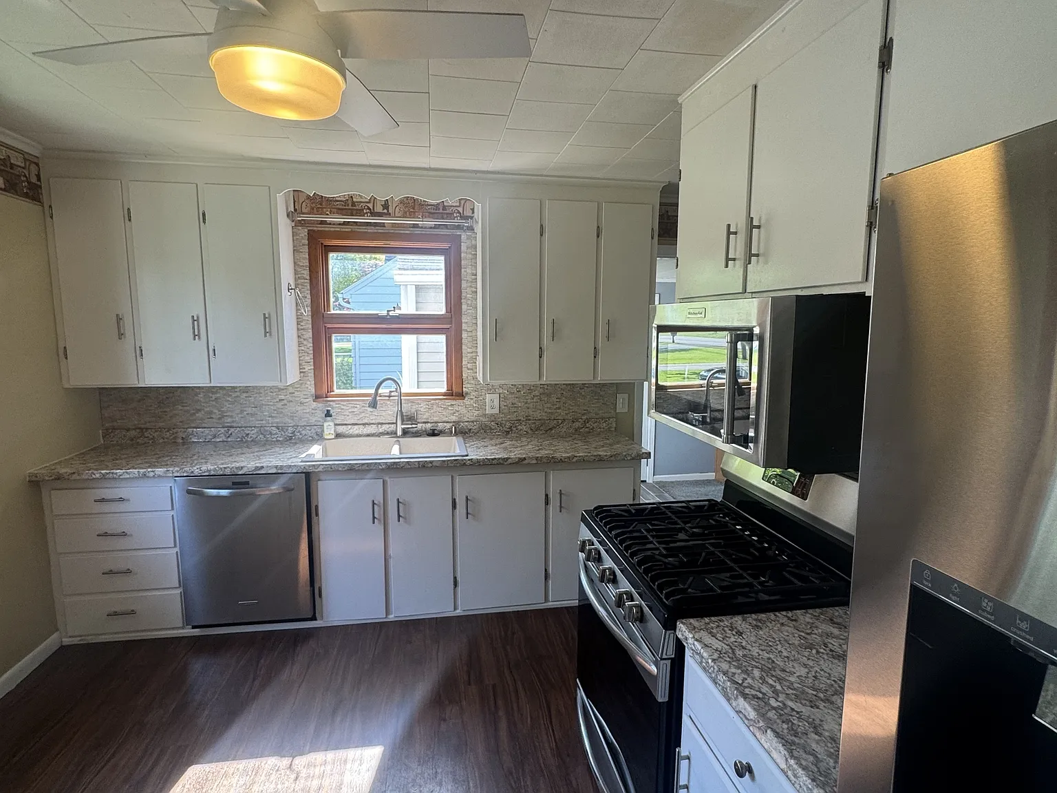 2191 Westside Drive - 1 — Photo 4