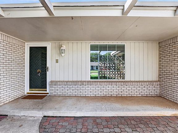 3rd image of 1712 Westbrooke Ter
