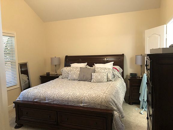 4th image of 515 Eagle Blvd