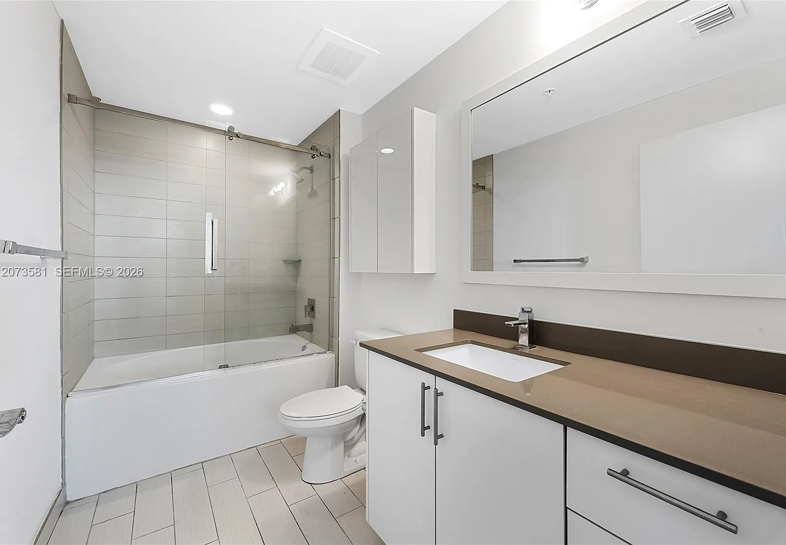 1 bed, 760 sqft, $3,200 — Photo 4