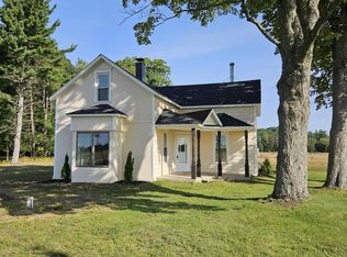 3598 River Rd, Manistee, MI 49660