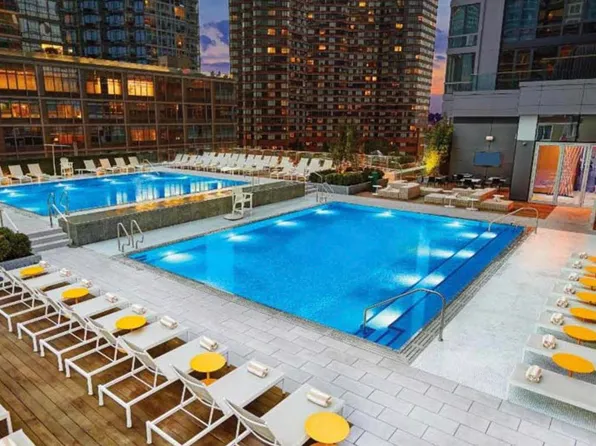635 West 42nd Street 28C image 18 of 19