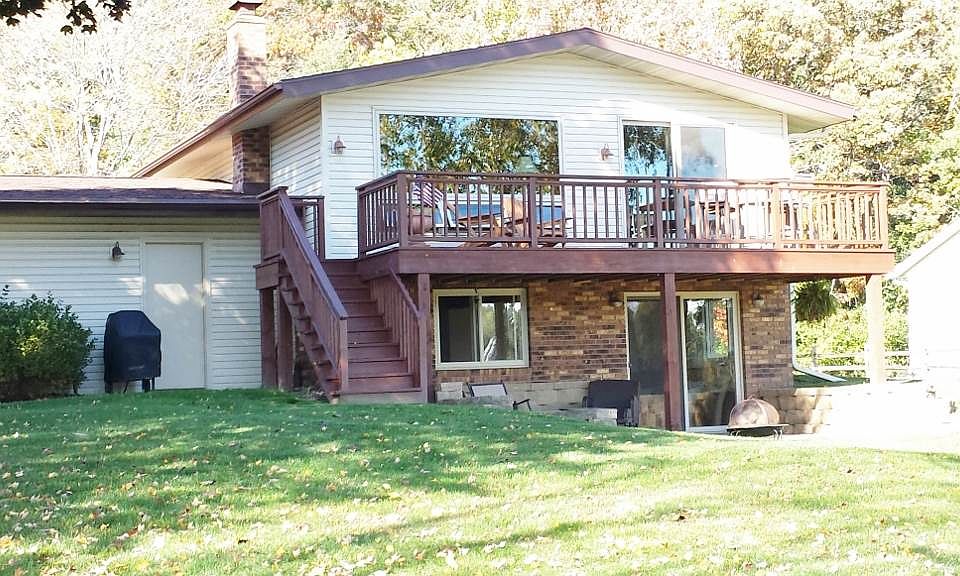 1st image of W3683 Orchard Ave