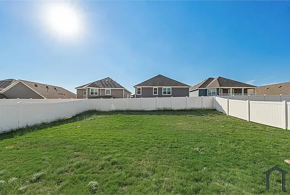 5913 Hopkins Dr — Photo 17