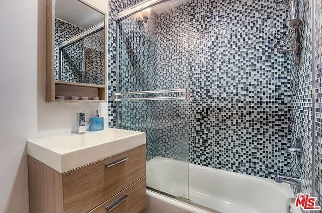 5303 Satsuma Ave #107 — Photo 7