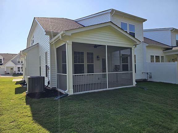 3rd image of 1564 Shallons Ct