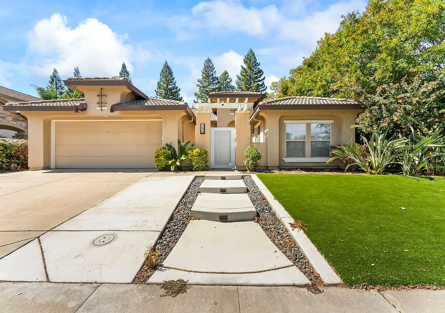Updated 4-Bedroom Home in Desirable Elk Grove Location — Photo 1