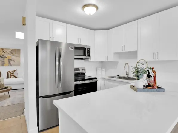 669 30th Ave, Santa Cruz, CA 95062