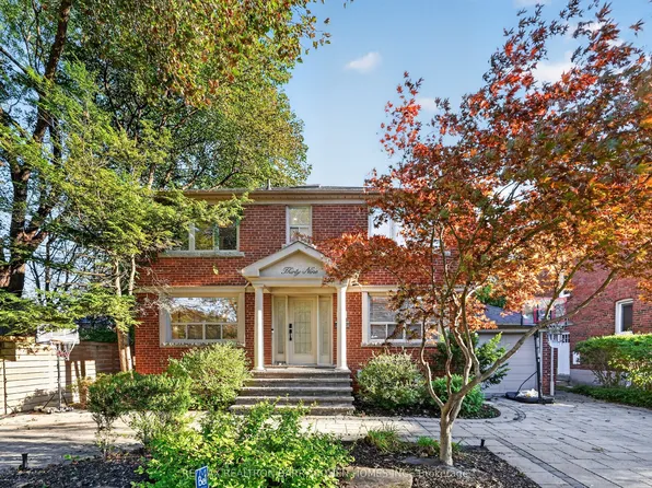 39 Romney Rd, Toronto, ON M3H 1H4