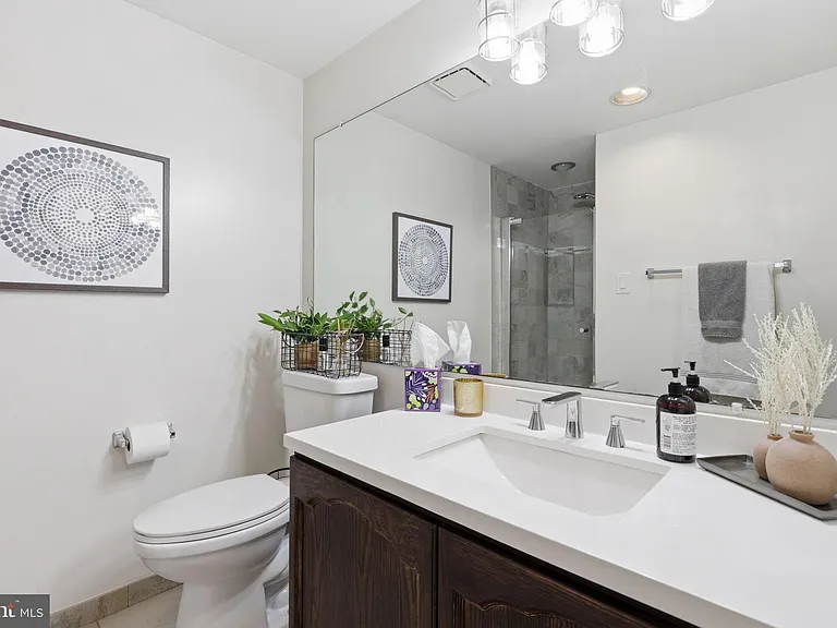 2807 S Woodrow St #B-1 — Photo 13