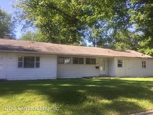 4402 Bowser Ave photo 1