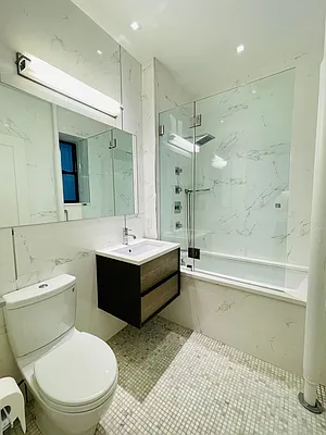 Rented by Mann Maurice A | media 24