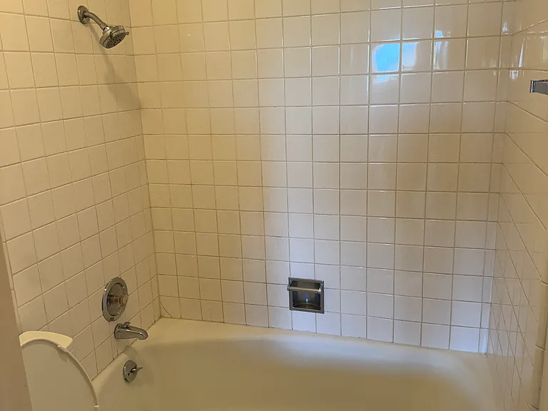 Christina Apartments — Photo 10