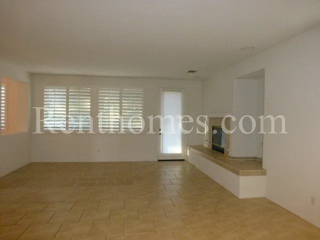 3216 Canyon View Dr — Photo 3