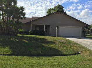 6413 NW Friendly Cir, Port Saint Lucie, FL 34983