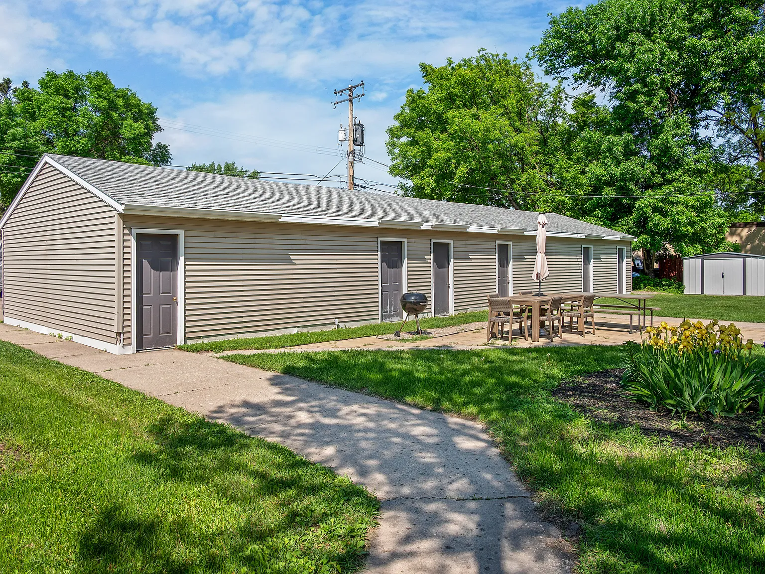 2 bed, $845 — Photo 3
