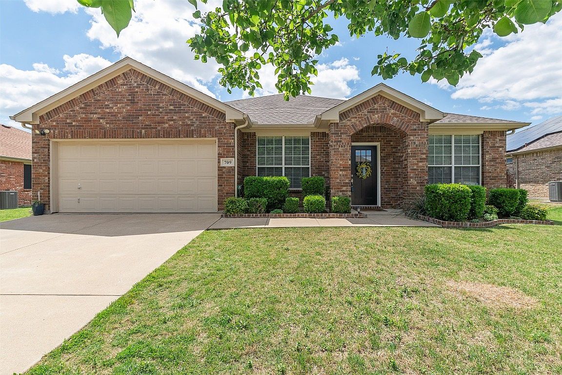 709 Bowie Ln, Mansfield, TX 76063 Zillow