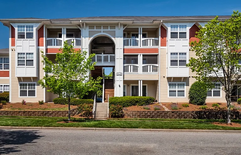 The Verandas at Lake Norman Apartments — Photo 27