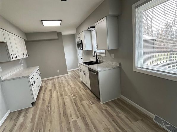 7062 Ora Pitts Rd, Williamsburg, IN 47393