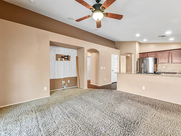41284 W Cahill Dr — Photo 7
