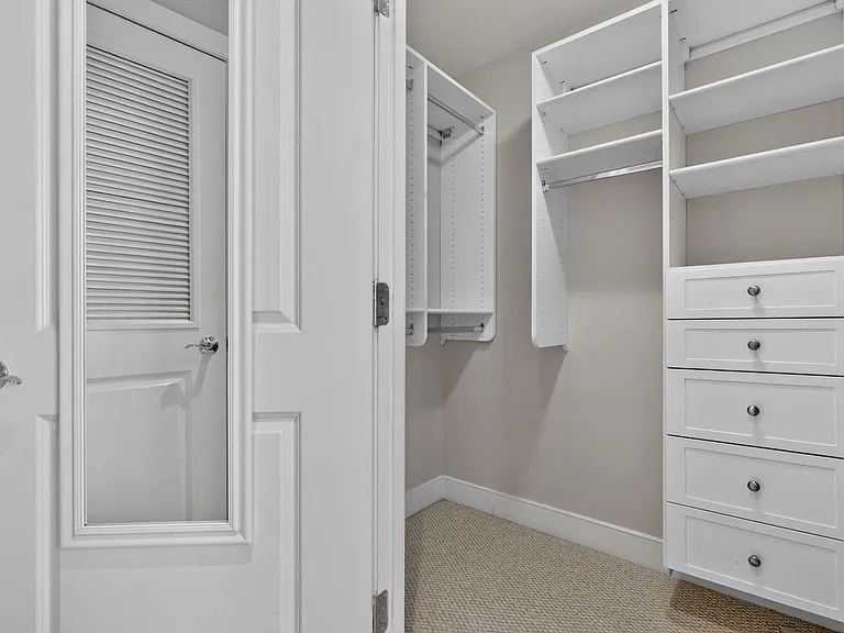 2425 L St NW #421 — Photo 13