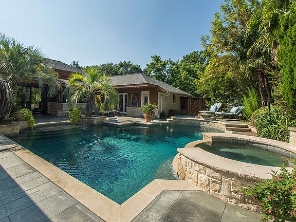3rd image of 6811 Dartbrook Dr
