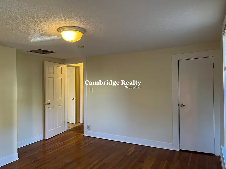 4 Park St #1 — Photo 12