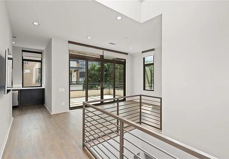 721 Longleaf Dr NE #6 — Photo 25