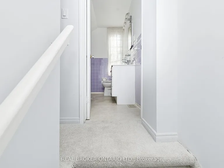 33 Victoria St — Photo 21