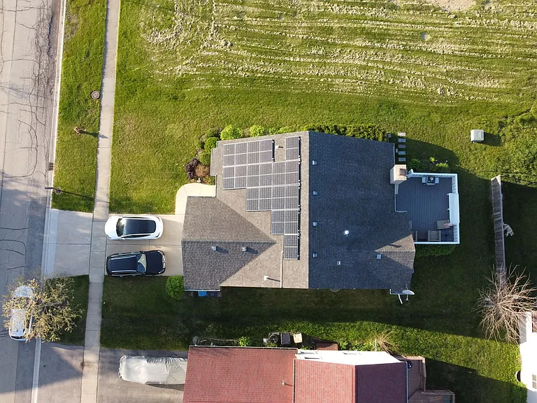 1870 Grosse Pointe Cir — Photo 28