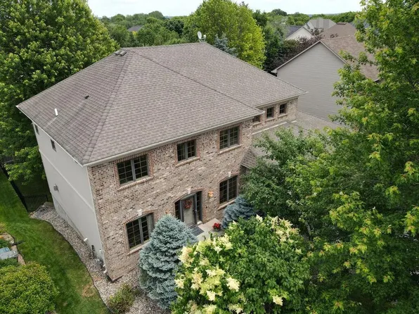 630 Carver Bluffs Pkwy, Carver, MN 55315