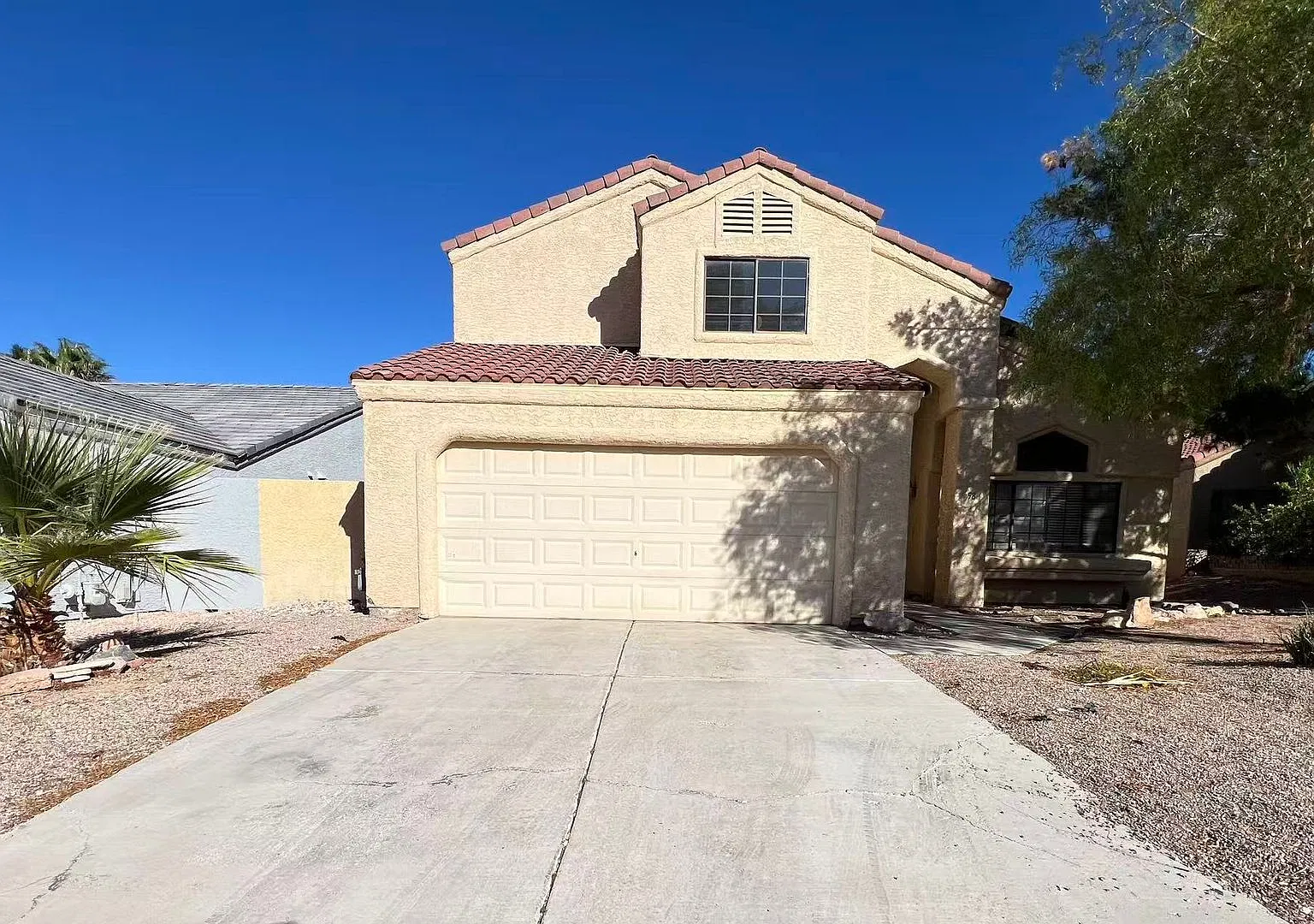 98 Trevor Dr — Photo 1