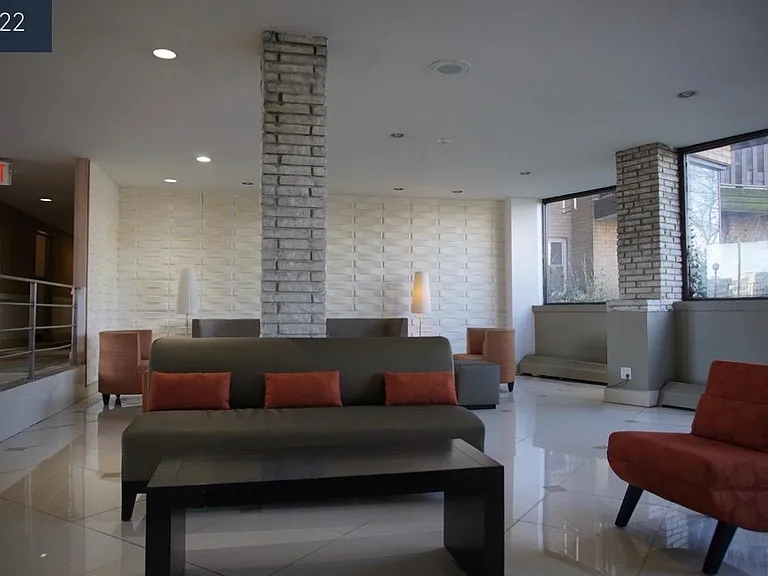 3030 Emmons Ave #5G — Photo 2