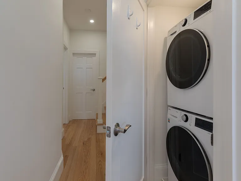 31 Bay State Rd #4 — Photo 34