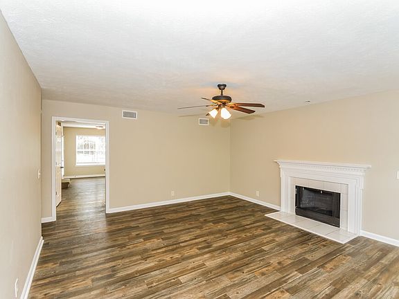 4th image of 912 Tom Hailey Blvd