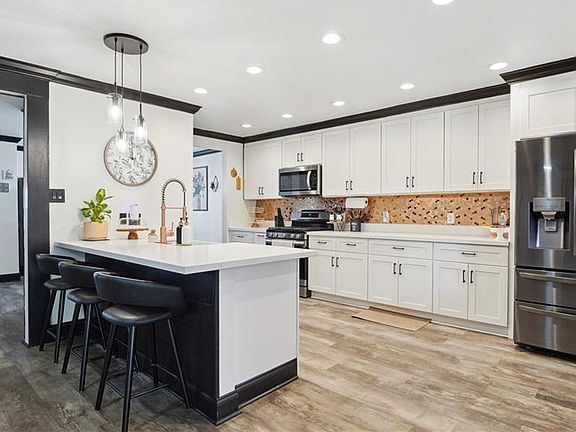 3rd image of 1803 Cedarwood Ave