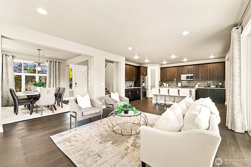 5th image of 3866 Apollo Way