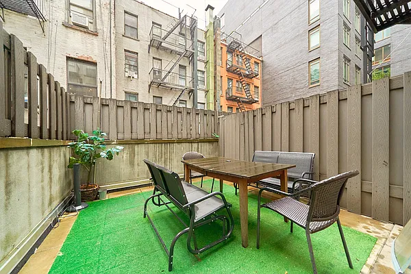 Rented by Living New York | media 13