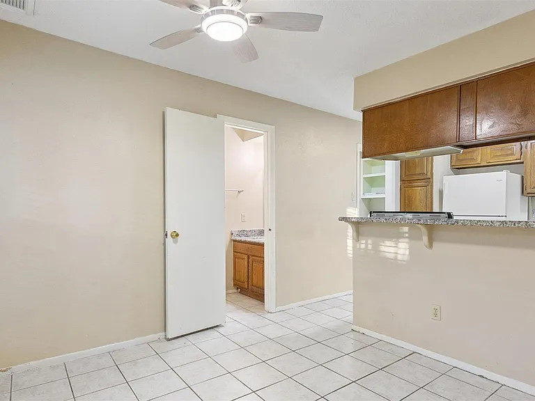 10810 Sugar Hill Dr #B — Photo 10