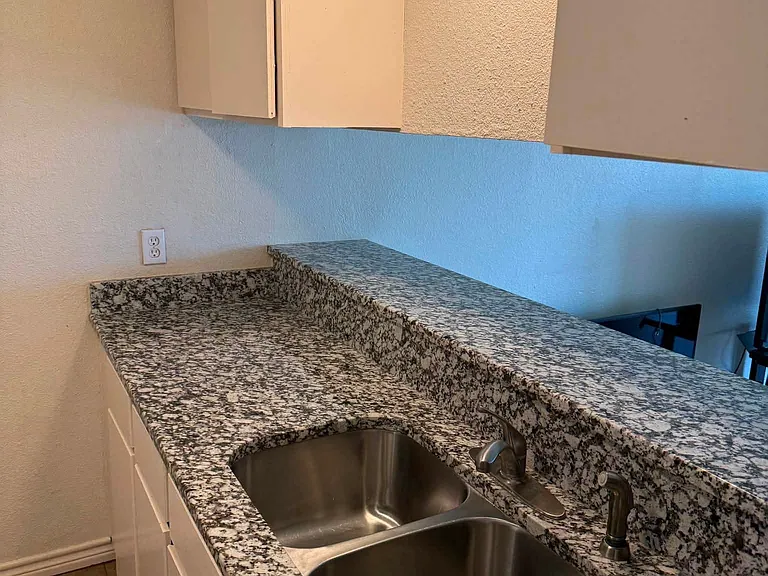 901 Quetzal St #4 — Photo 2