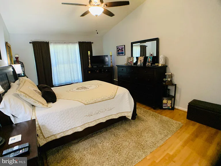 8604 Oak Chase Cir — Photo 29