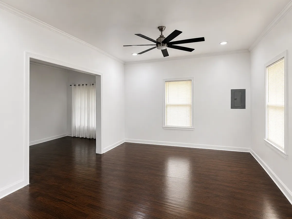 Building Photo - 715 3rd St