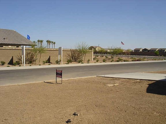 5th image of 34382 W Richardson Drive