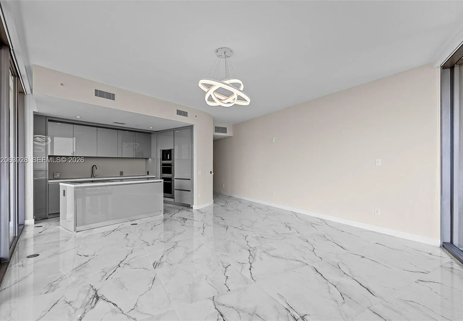 18975 Collins Condo — Photo 4
