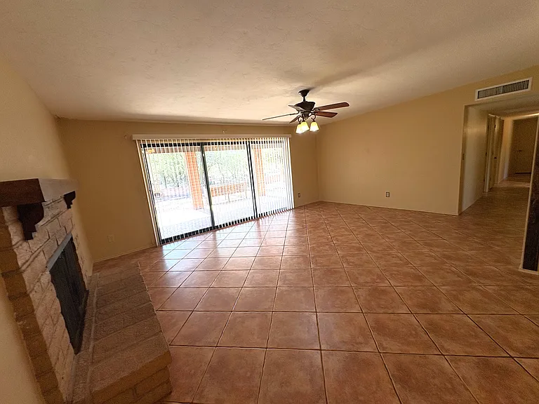 7000 N Penny Pl — Photo 8