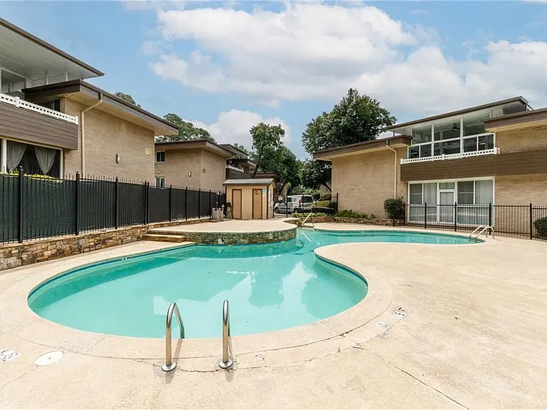 346 Carpenter Dr #20 — Photo 54